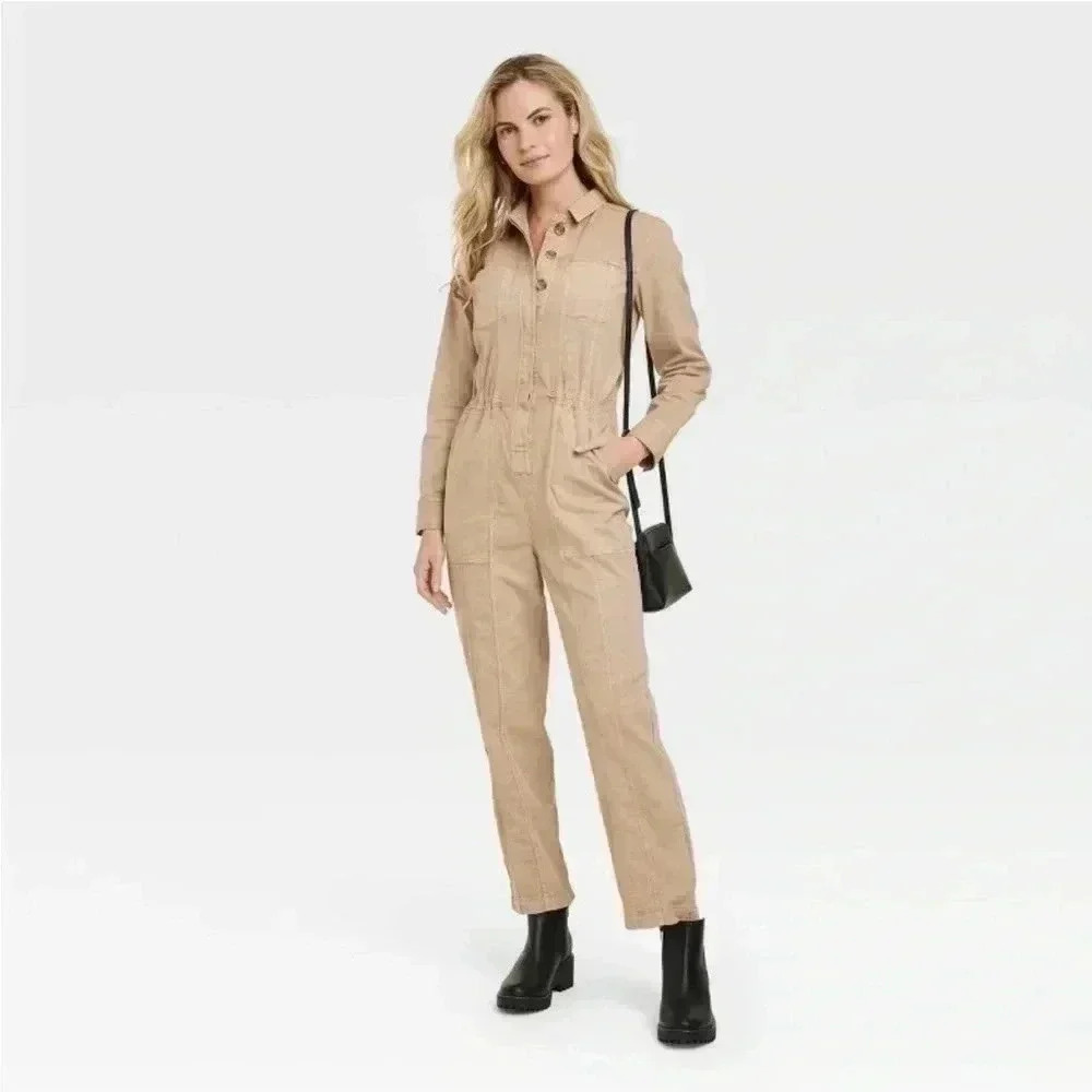 NWOT Women's Long Sleeve Button-Front
Coveralls‎ - Universal Thread Tan 14